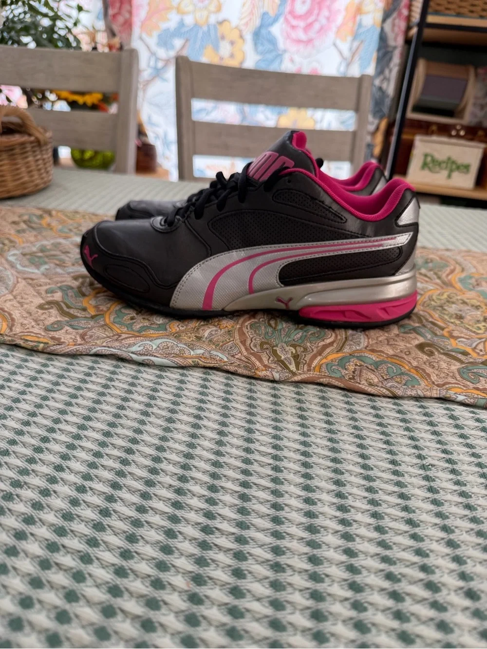 Puma Tazon 6 women's cross-trainer sneakers size 8.5